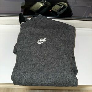 Small nike crewneck
